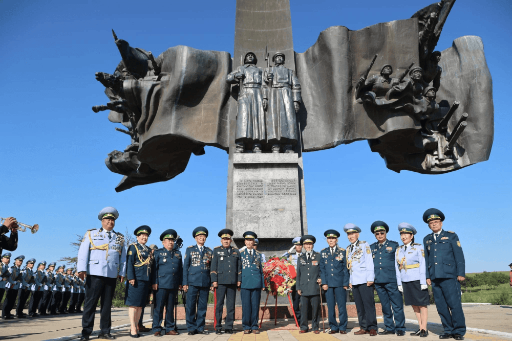 Халхын голын байлдааны ялалтын 85 жилийн ойг Дорнод аймгийн Халх гол суманд зохион байгууллаа