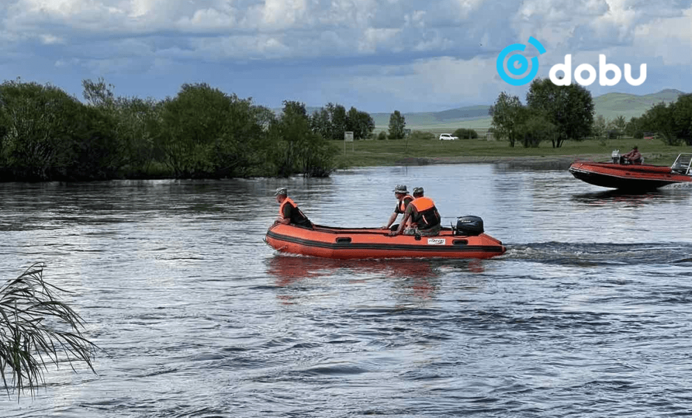 Алба хаагчид 44 иргэний амь насыг авран хамгааллаа