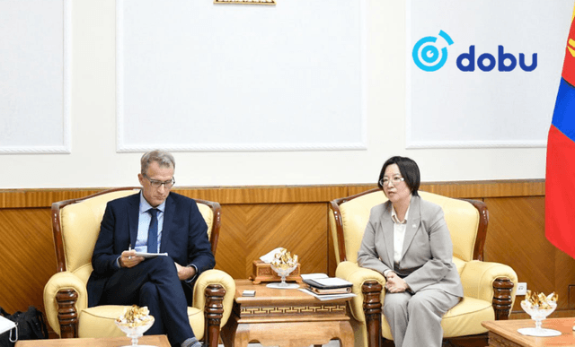 НББХ-ны дарга Л.Энхнасан НҮБ-ын Хүүхдийн сангийн зөвлөх Роланд Купкаг хүлээн авч уулзав