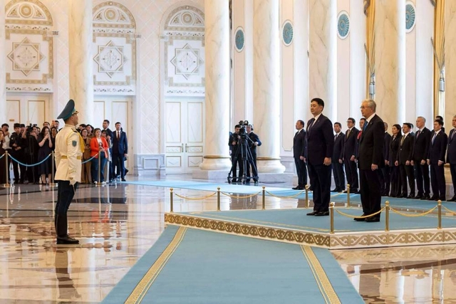 Ерөнхийлөгч У.Хүрэлсүхийг Казахстан Улсын Ерөнхийлөгч К.Токаев албан ёсоор угтаж авлаа