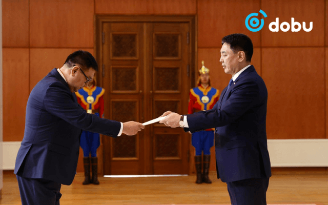 Киргиз Улсын Элчин сайд Итгэмжлэх жуух бичгээ өргөн барилаа