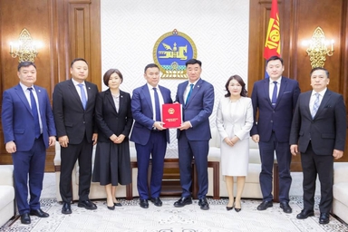 Эрүүгийн хэрэг хянан шийдвэрлэх тухай хуульд нэмэлт оруулах тухай хуулийн төслийг өргөн мэдүүллээ