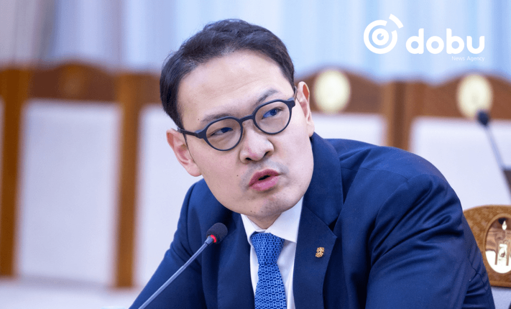 Э.Батшугар: Эмнэлэгт үзүүлэхдээ дэвтэр, рентген зураг бариад явдгийг болиулна