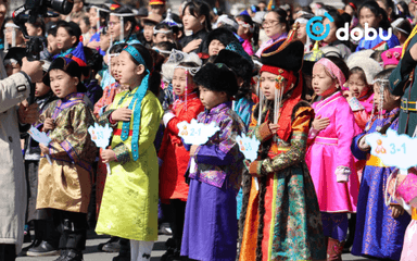 “Тусгаар тогтнол” шүлгийг 3333 сурагч Сүхбаатарын талбайд уншина