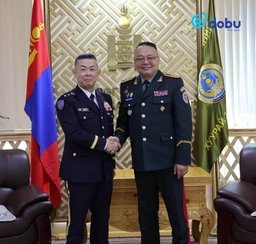 Японы Хуурай замын Өөрийгөө хамгаалах хүчний командлагч Монгол Улсад айлчилж байна