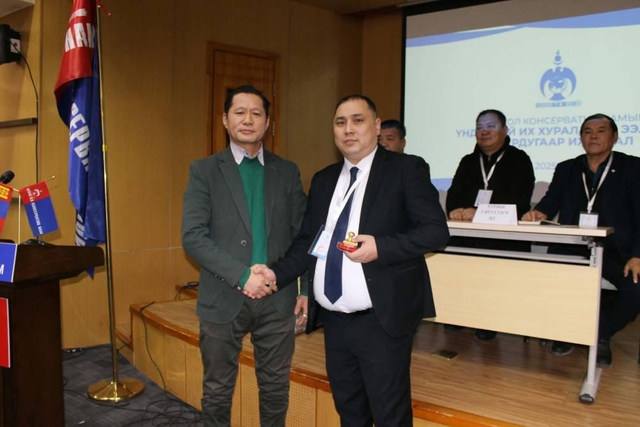 Монгол консерватив намын даргаар Б.Сайнбаяр сонгогдлоо