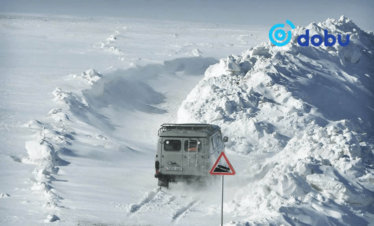 Сүхбаатар, Дорнодын өмнөд хэсгээр салхи секундэд 18-20 метр, зарим үед секундэд 24 метр хүрч ширүүснэ