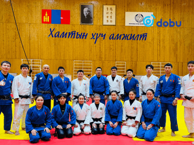 Жүдо бөхийн үндэсний шигшээ баг Парисын их дуулгад хүч сорихоор явлаа