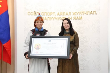 Монгол Улсын соёлын биет бус өвийн 2025 оны шилдэг өвлөн уламжлагчаар урианхай туульч Нацагийн Дамдиндорж шалгарлаа