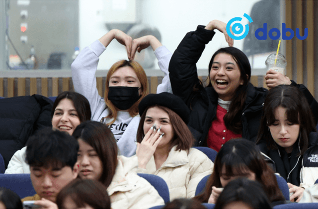 Оюутнууд Солонгосыг аюулгүй улс гэдэг ч гэмт хэрэг нь тэдний аюулгүй байдалд хамгийн том аюул гэжээ