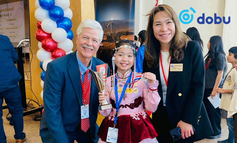 10 настай Г.Анужин цээж тооллын тэмцээнд түрүүлж, ДЭЛХИЙН АВАРГЫН ЦОМ ХҮРТЛЭЭ