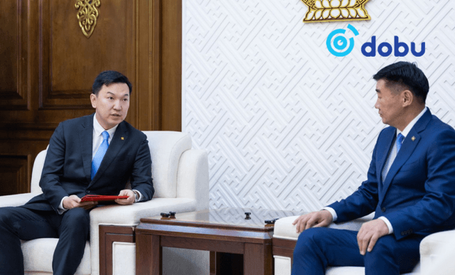 Ерөнхий сайд Н.Учрал “Тэтгэврийн шударга тогтолцооны шинэчлэл”-ийн төслийг УИХ-ын даргад өргөн барилаа
