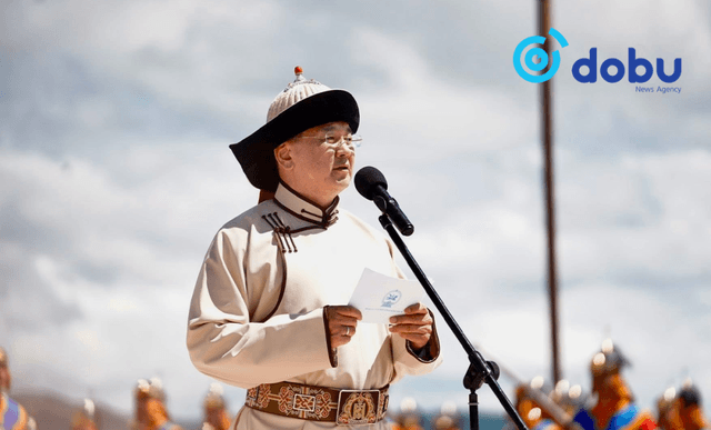 Ерөнхийлөгч У.Хүрэлсүх Бурхан Халдун хайрханы тахилгад оролцлоо