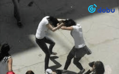 Танхайрсан хүүхдүүдийг 100 мянган төгрөгөөр торгожээ