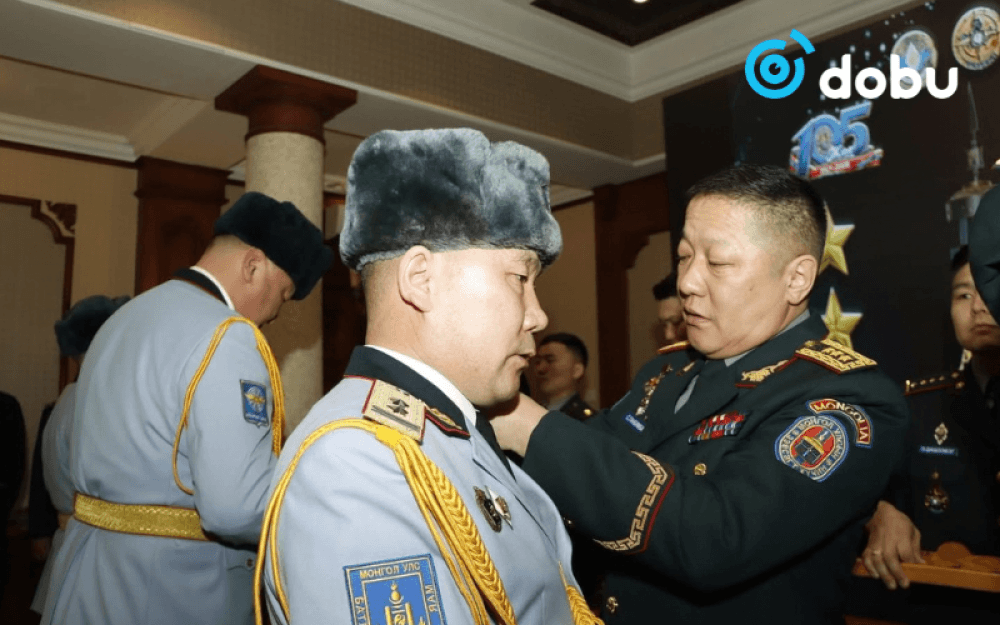 Зэвсэгт хүчний 105 жилийн ойг тохиолдуулан ахлан офицерын хурандаа цол олголоо