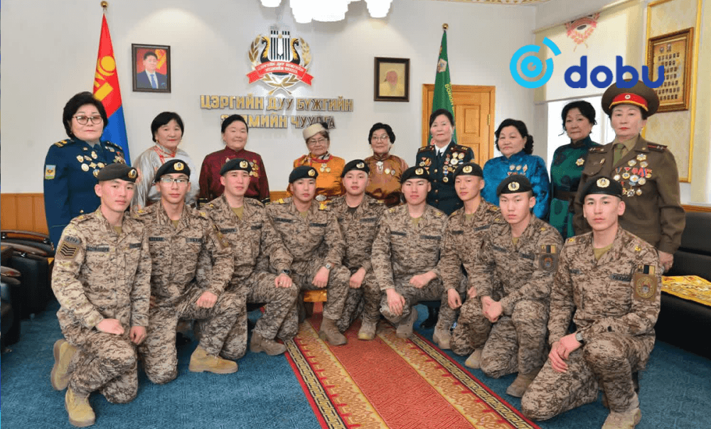 "Хатан ижий"-гээр есөн ээж тодорлоо