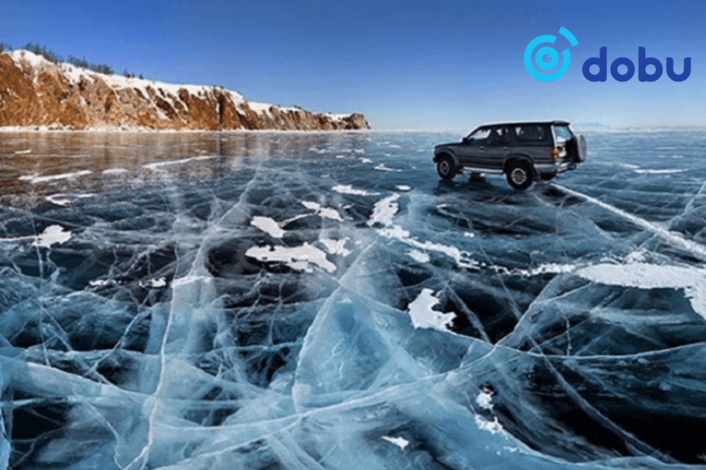 Орхон голын мөсөнд автомашин цөмөрсөн дуудлага бүртгэгджээ