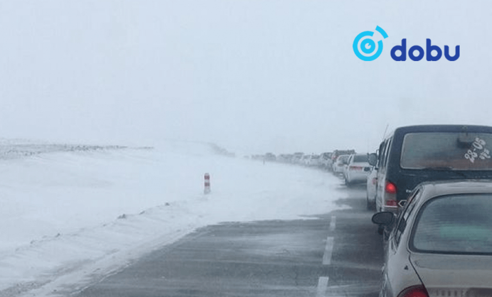 Цасаар шуурч, ихэнх нутгаар 20 хүртэлх градусаар эрс хүйтрэхийг анхааруулж байна