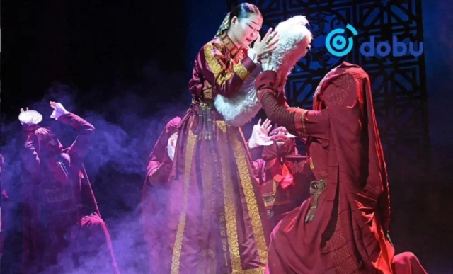 “Тамгагүй төр”-д жүжигчин У.Уранчимэгийн оронд мисс А.Баярцэцэг тоглож эхэллээ