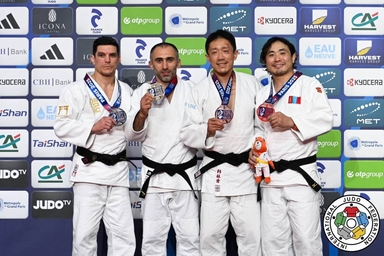 Гранд Мастерсын дэлхийн аваргаас Монгол тамирчид долоон хүрэл медаль хүртлээ