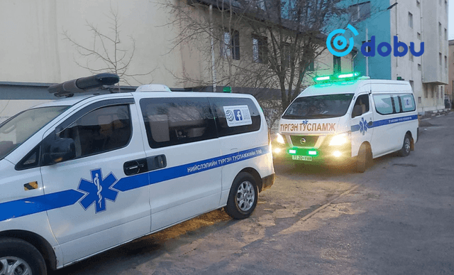 Автомашины жолооны хүрдэнд хавчуулагдсан иргэнийг эсэн мэнд гаргажээ