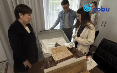 Эртний ховор хоёр бичвэрийг эх орондоо буцаан авчирна