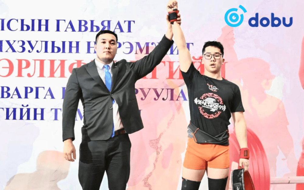 О.Мөнгөнбаатар 197.5 кг жин өргөснөөр өсвөрийн Монгол Улсын дээд амжилтыг шинэчиллээ